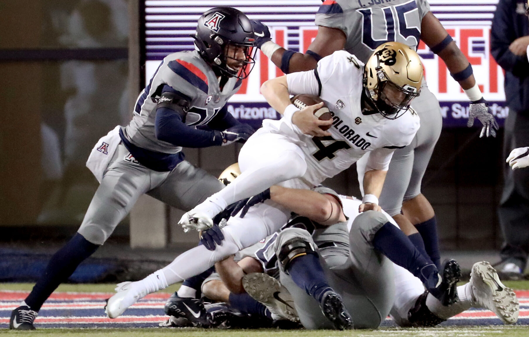 120620-spt-ua fb main-p22.jpg