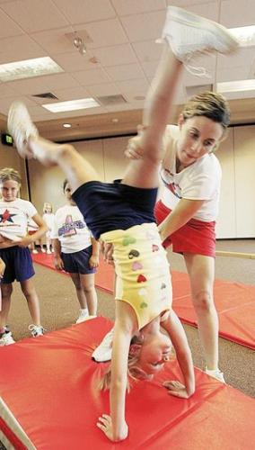 Minis learn to cheer  