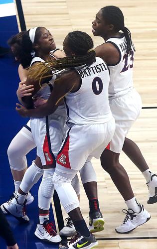 033021-spt-ncaa women-p8.jpg