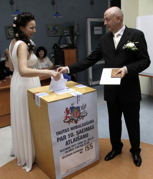 Latvia, sick of graft and recession, votes to dump Parliament   