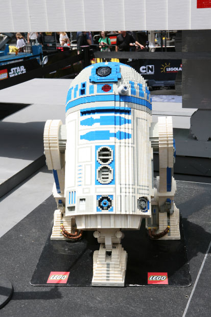 Largest Lego model unveiled