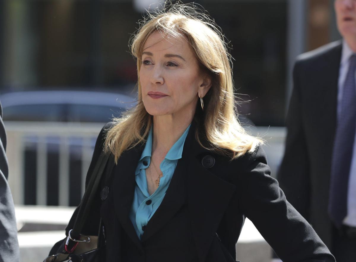 Felicity Huffman 12 Other Wealthy Parents Agree To Plead