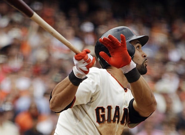 Game of the day: Giants 4, Reds 3: Wind helps SF salvage split    