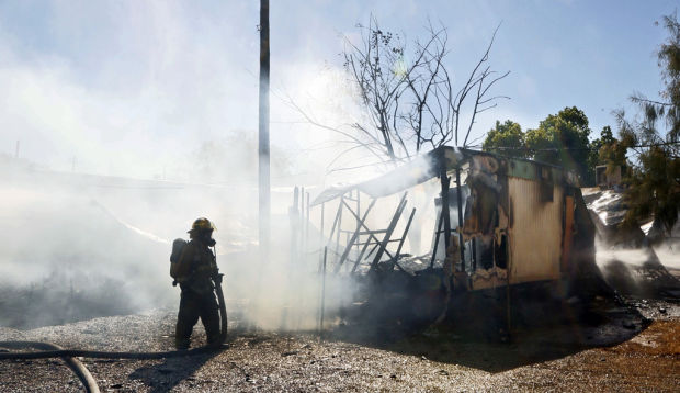 Fire damages, destroys vacant trailer homes | Latest Headlines | tucson.com