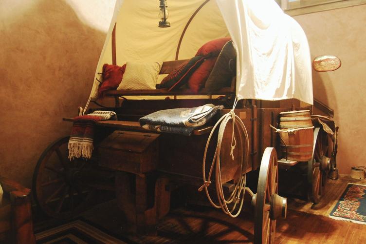 Covered Wagon bed