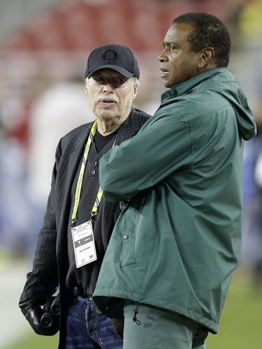Phil Knight, Ahmad Rashad