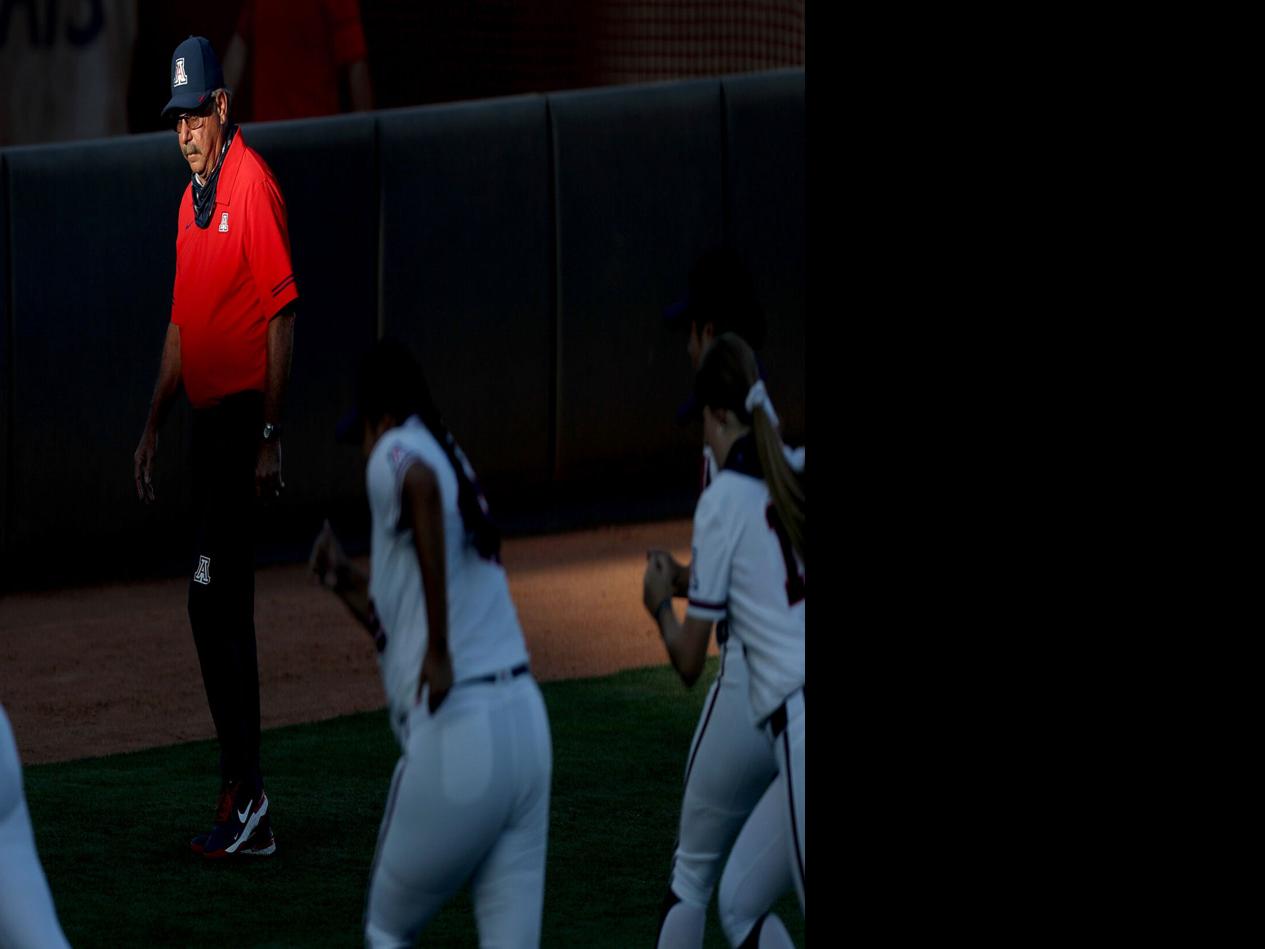 Greg Hansen Softball Legend Mike Candrea S Legacy About Much More Than Wins Greg Hansen Tucson Com