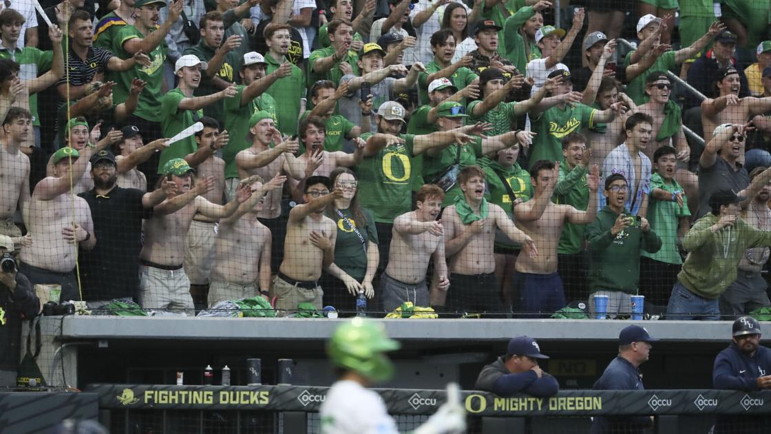 Oregon rallies from 8 runs down to beat Oral Roberts