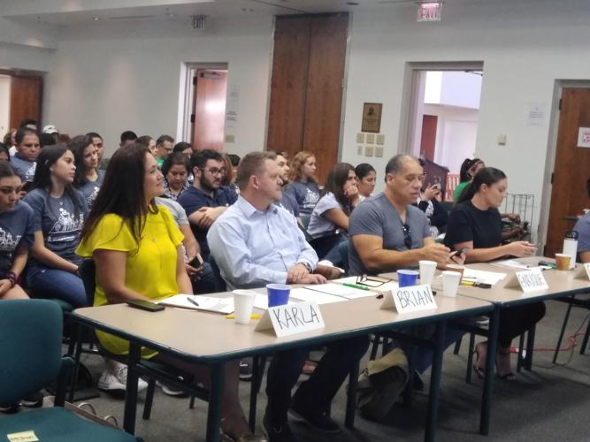 Latinx In Tech Jueces y auditorio