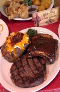 Tucson area's third Roadhouse opens