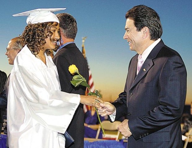 Recibirá Bejarano Premio Ohtli  