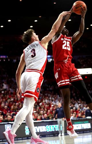 No. 1 Arizona beats No. 23 Wisconsin-p9.jpg