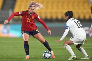 With 3-0 win in wintry Wellington, Spain sets the standard; Switzerland blanks Philippines