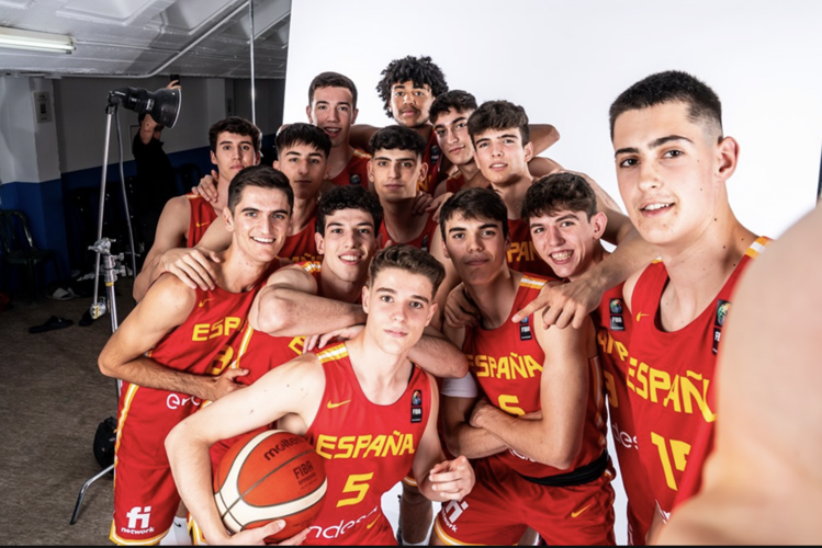 Carlos Martinez Spain FIBA group photo