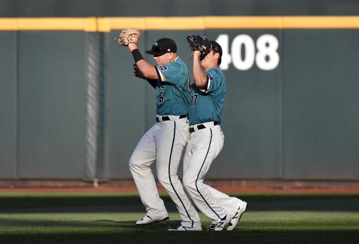 Arizona vs. Coastal Carolina in College World Series
