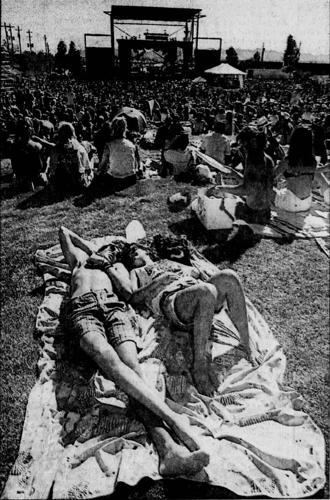 Lollapalooza launched in Arizona heat