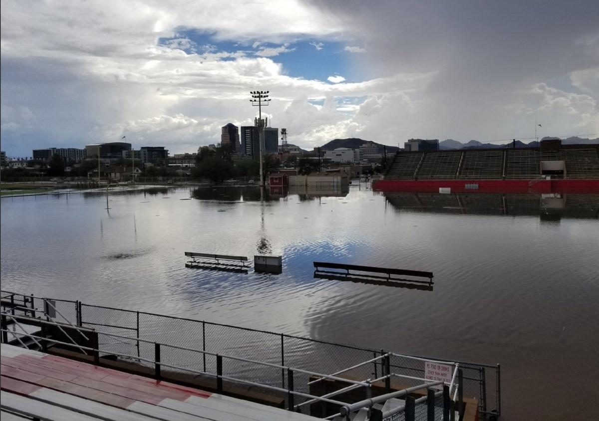 ֱ High School flooding