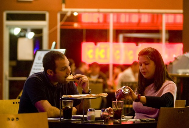 Under $30: Fresh-flavored pizza, pasta flow at friendly Dry River Co.   