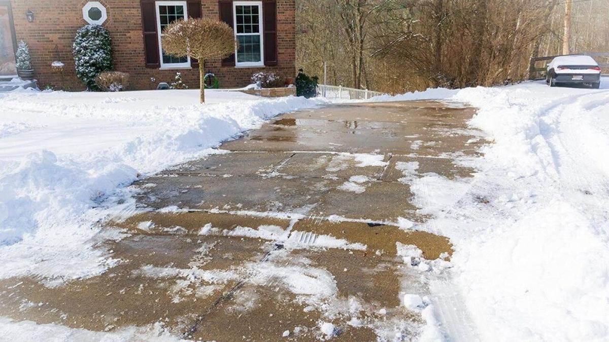 8 essential winter maintenance tasks home insurers expect you to do