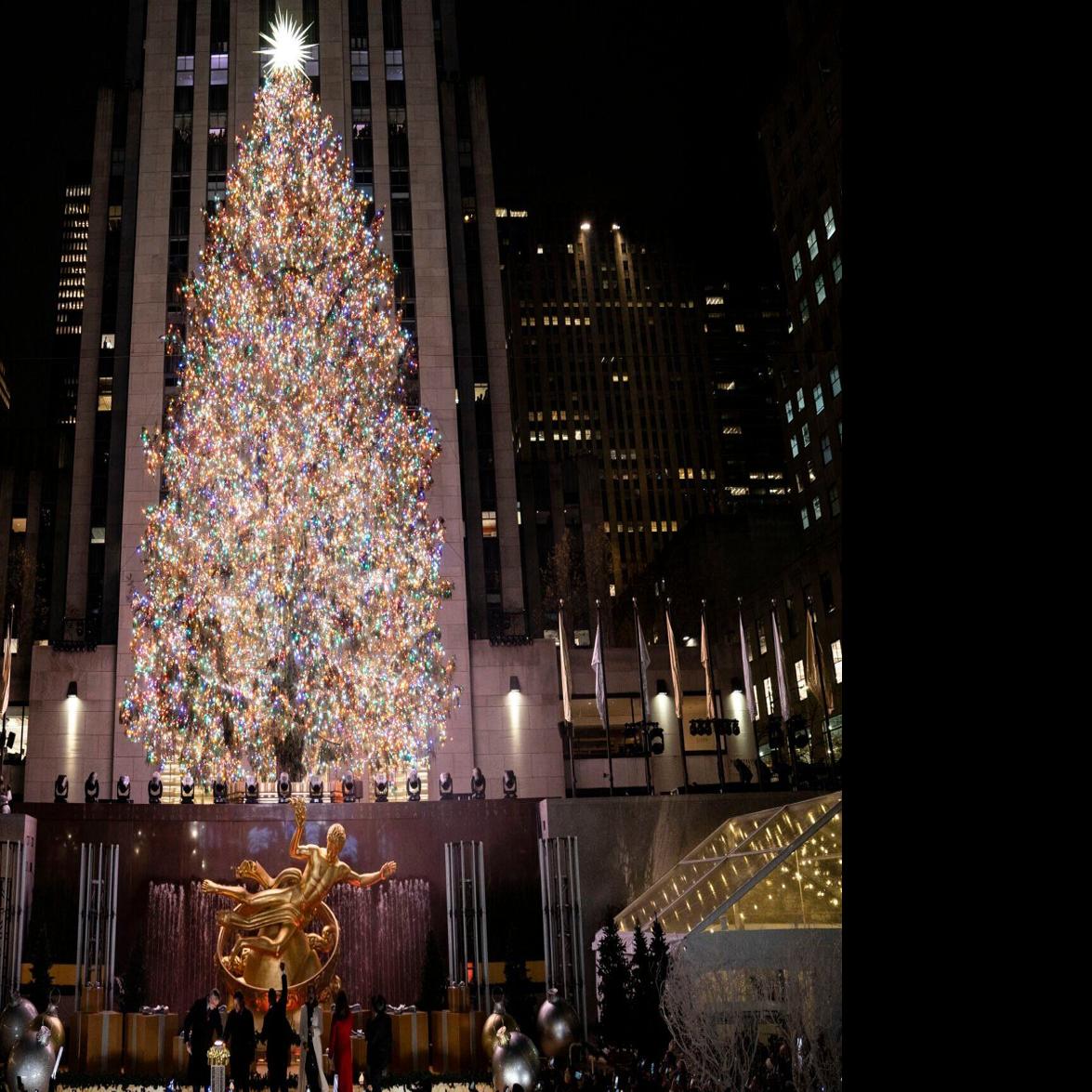 Photos Scenes From The 2021 Rockefeller Center Christmas Tree Lighting Entertainment Tucson Com