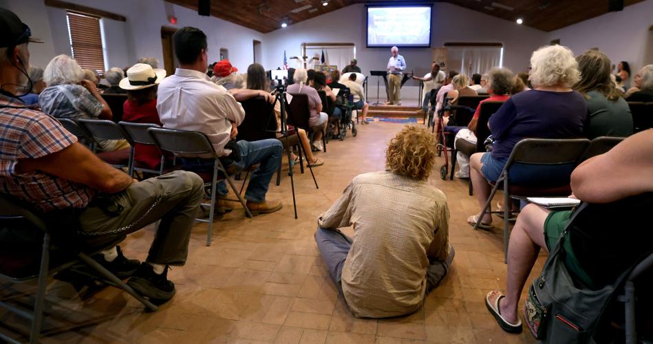 Hundreds oppose huge solar farm planned near Tucson