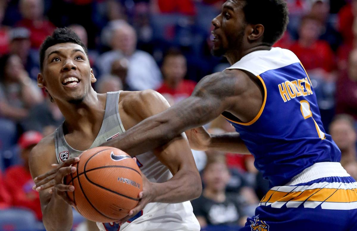 Allonzo Trier Scores 28 Points As Third Ranked Wildcats Blast Cal