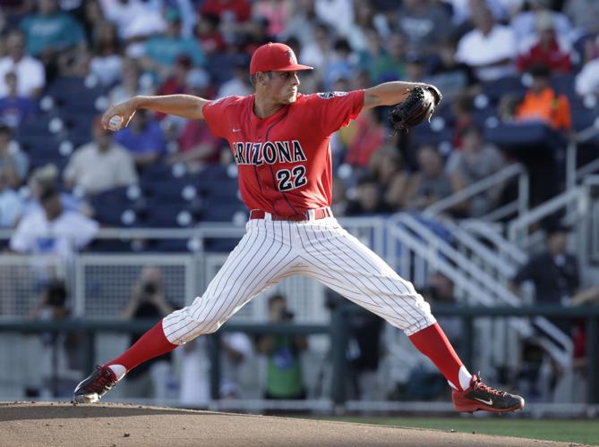 Arizona vs. Coastal Carolina in College World Series