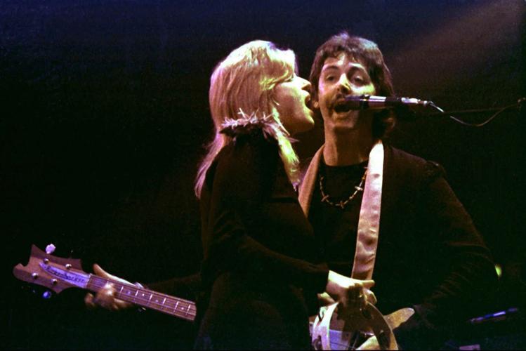1998: Linda McCartney dies in Tucson