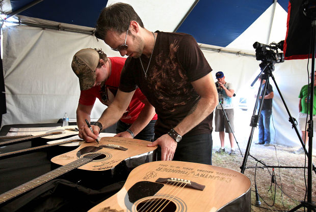 Country Thunder 2014