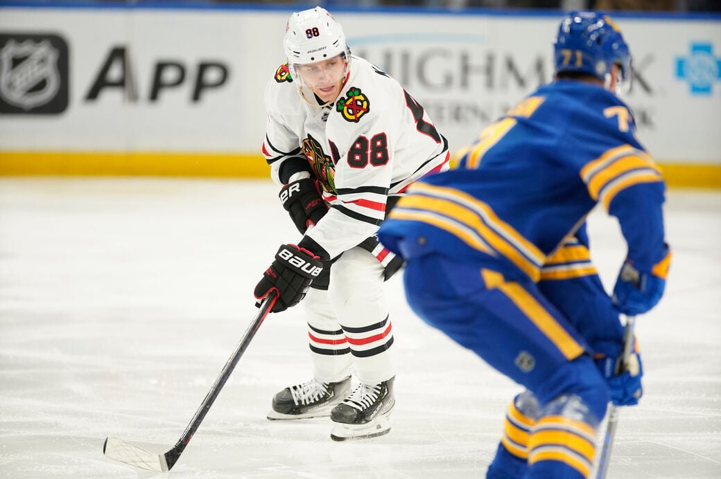 Sabres Blackhawks Hockey (copy)