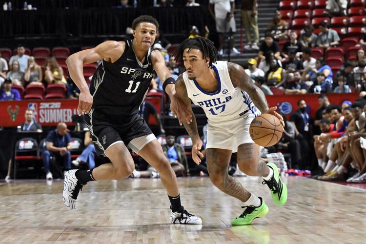 Carter Bryant Spurs 76ers Baskeball