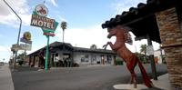 Το Hacienda Motel του Tucson, που πωλήθηκε για 2,8 εκατομμύρια δολάρια, θα μπορούσε να γίνει διαμερίσματα