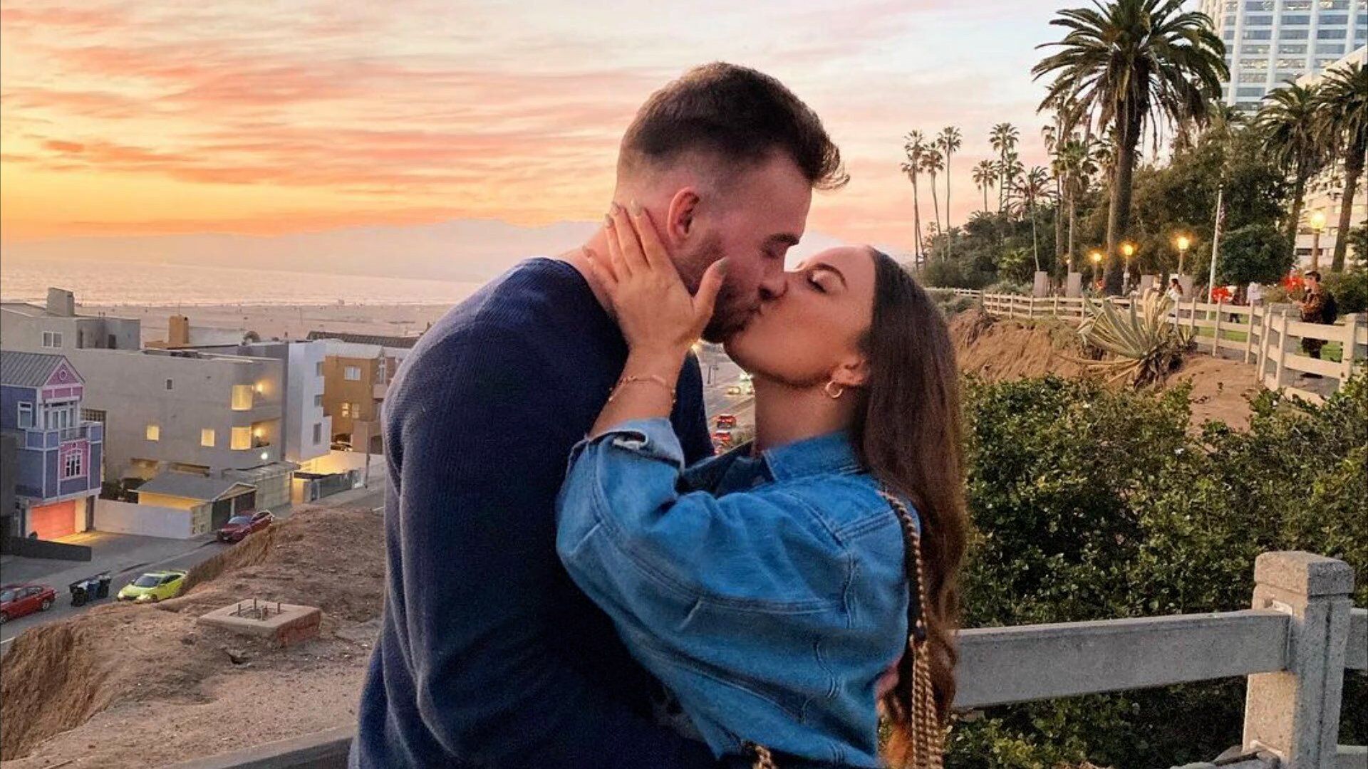 Eminem's daughter Hailie Jade engaged, image size:1920x1080