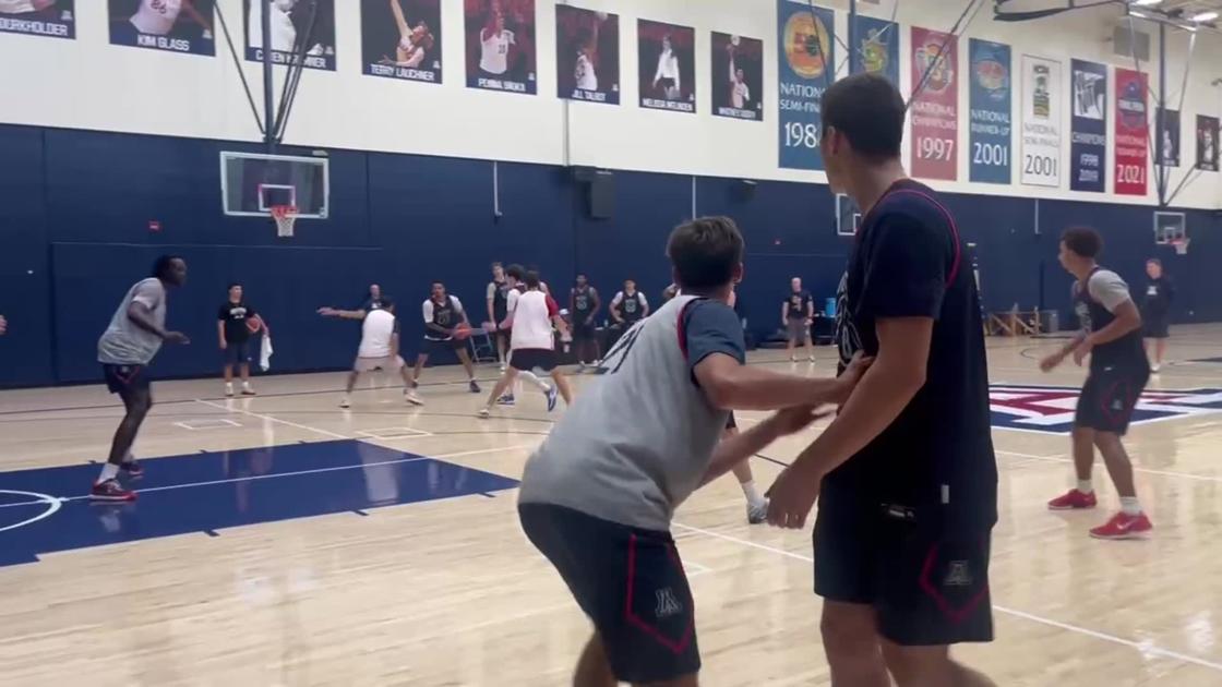 Derek Dixon runs show in practice drill