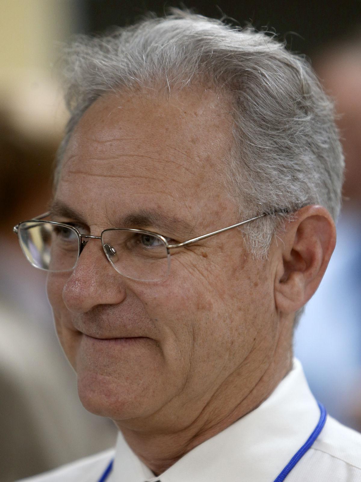 Update Tucson mayor's car recovered after he was carjacked at gunpoint