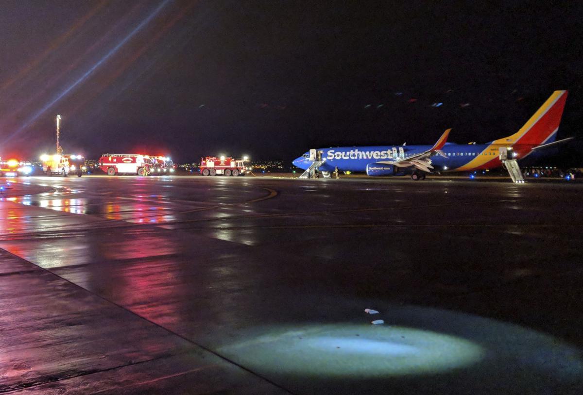 Southwest passengers on flight from Phoenix leap from wing after