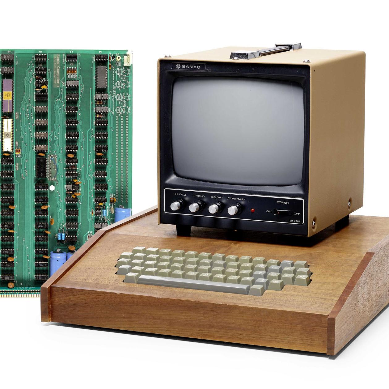 Rare First Generation Apple Computer In Top Condition Sold At Bonhams New York Home Life Health Tucson Com