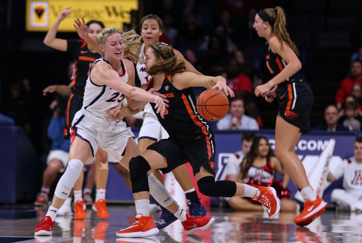 011120-sports-ArizonaWBB-12.JPG