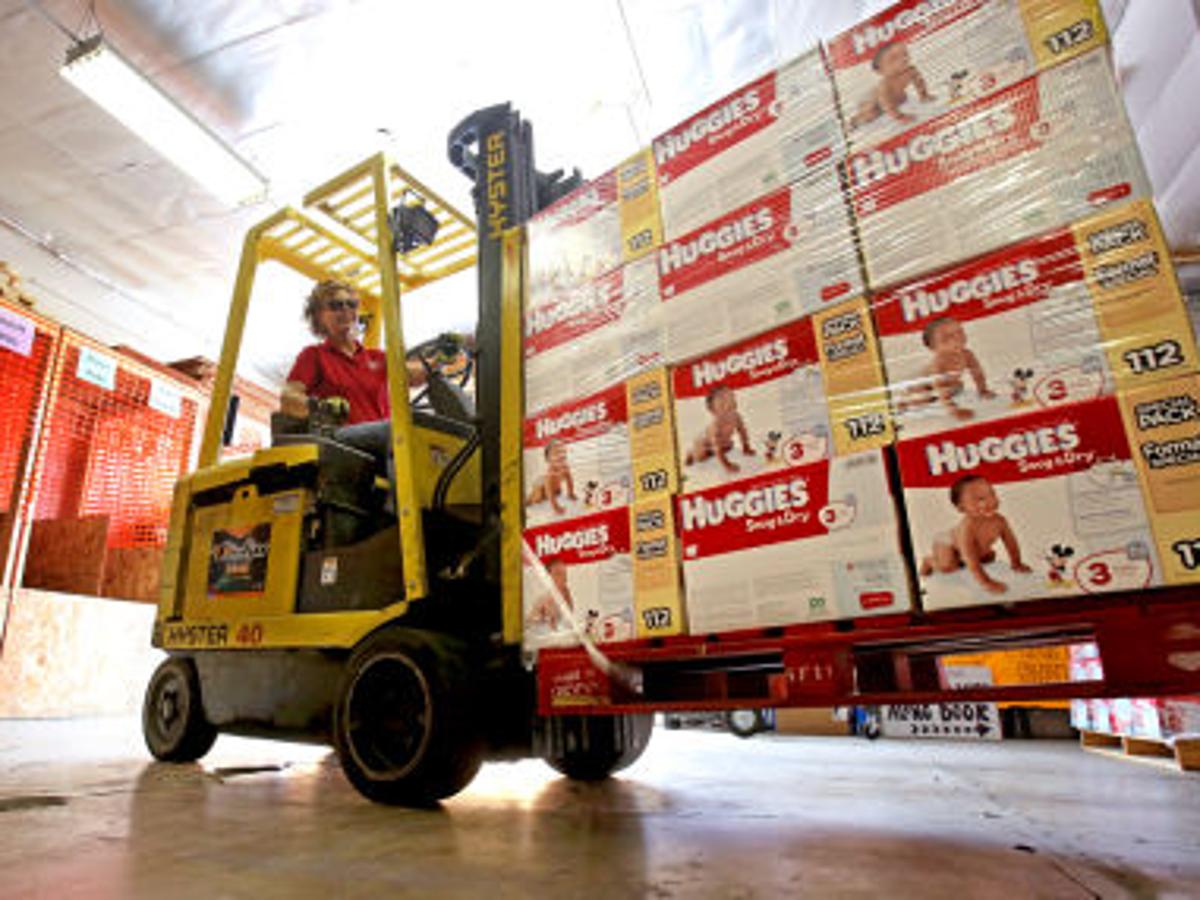 Tucson federal employees can get free diapers, feminine products today; pet food tomorrow | Local news | tucson.com Tucson federal employees can get free diapers, feminine products today; pet food tomorrow | Local news | tucson.com