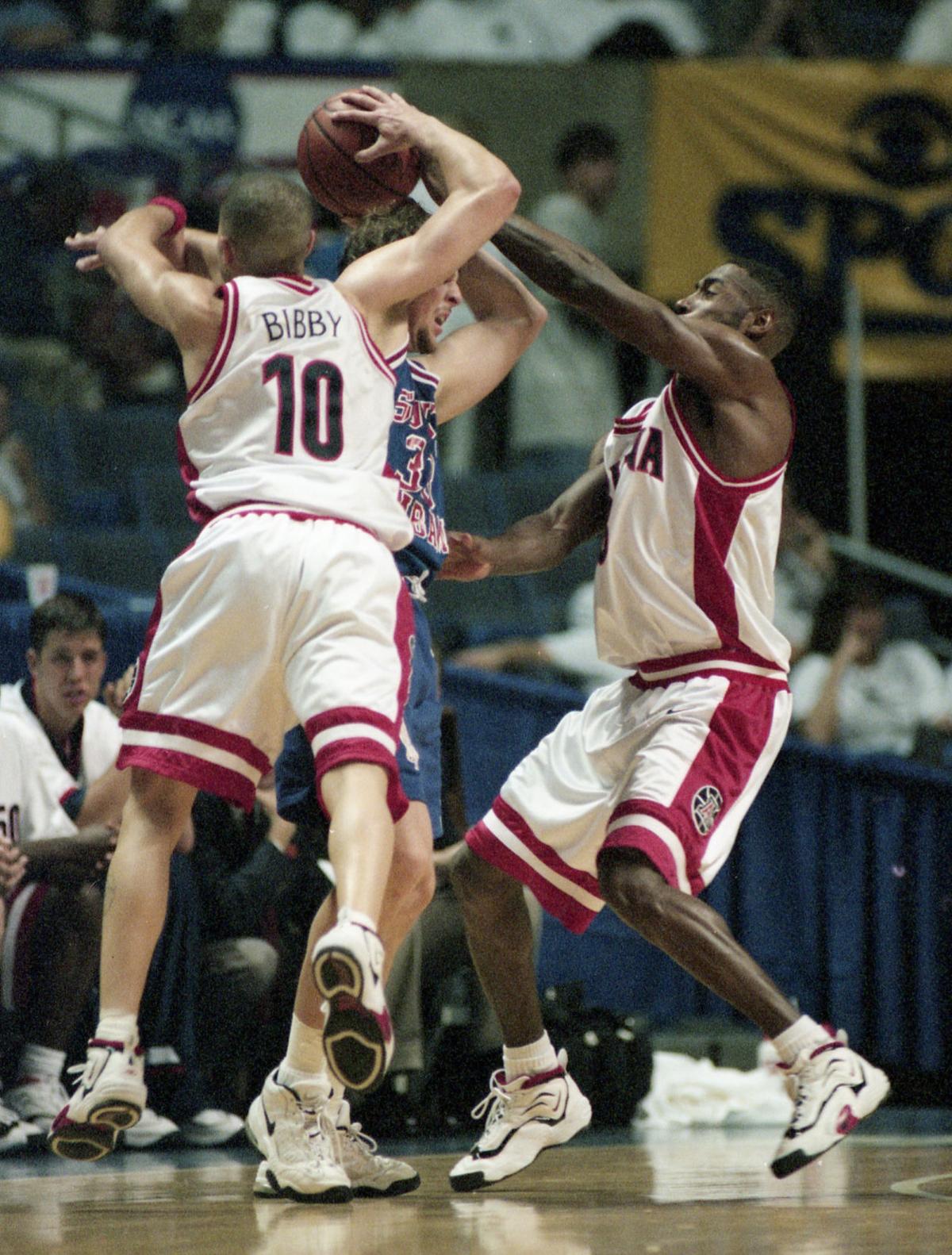 Photos Arizona Vs S Alabama In 1997 Ncaa Tournament 1st Round Arizona Wildcats Basketball Tucson Com