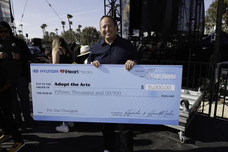 Hyundai Sponsors BeachLife Festival and Donates $15,000 to Adopt the Arts Foundation