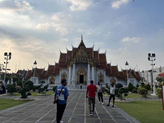 122724-cbn-news-thailand-p4 (entrance temple)