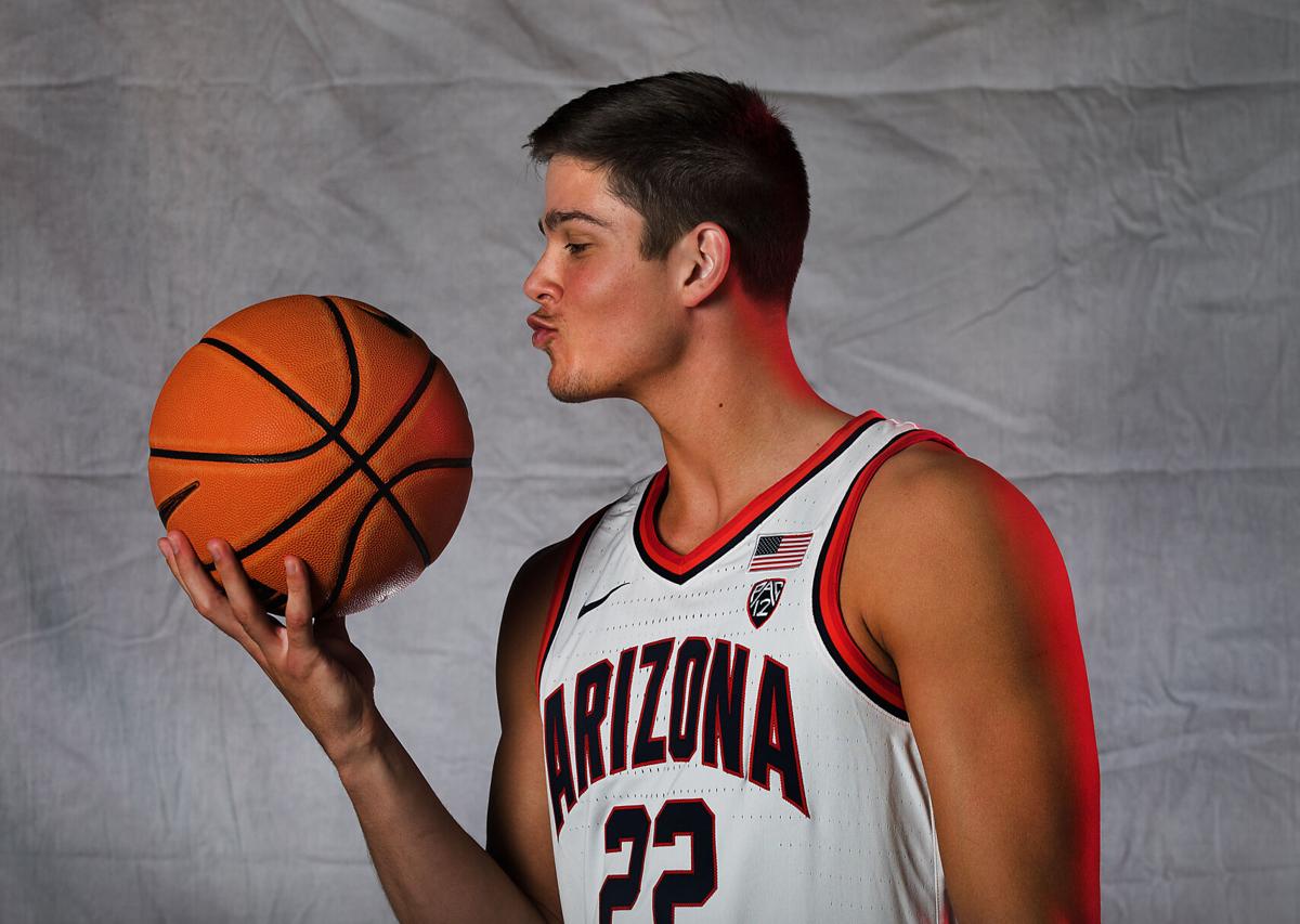 Arizona Wildcats men's basketball opens up season with exhibition