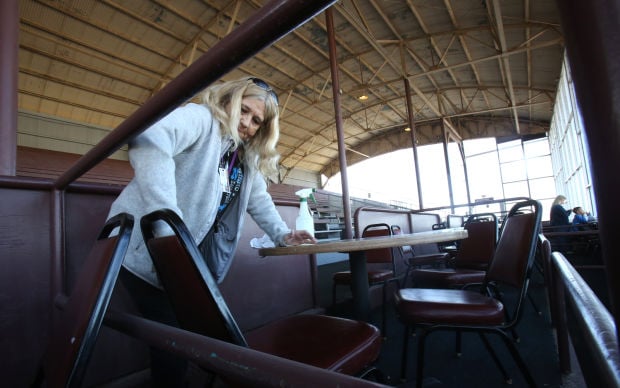 Horse racing at Rillito Race Track