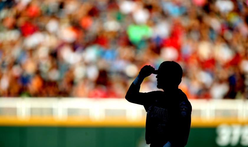 Arizona vs. Coastal Carolina in College World Series