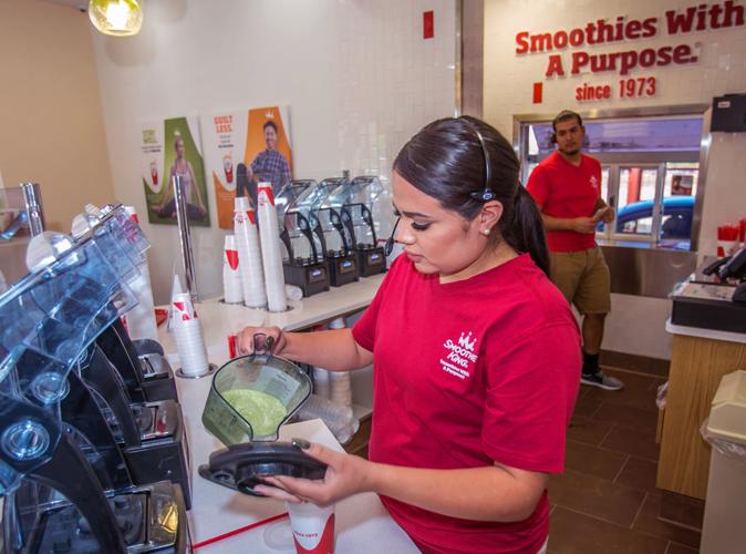 First of five planned Smoothie King shops opens on Tucson's south side