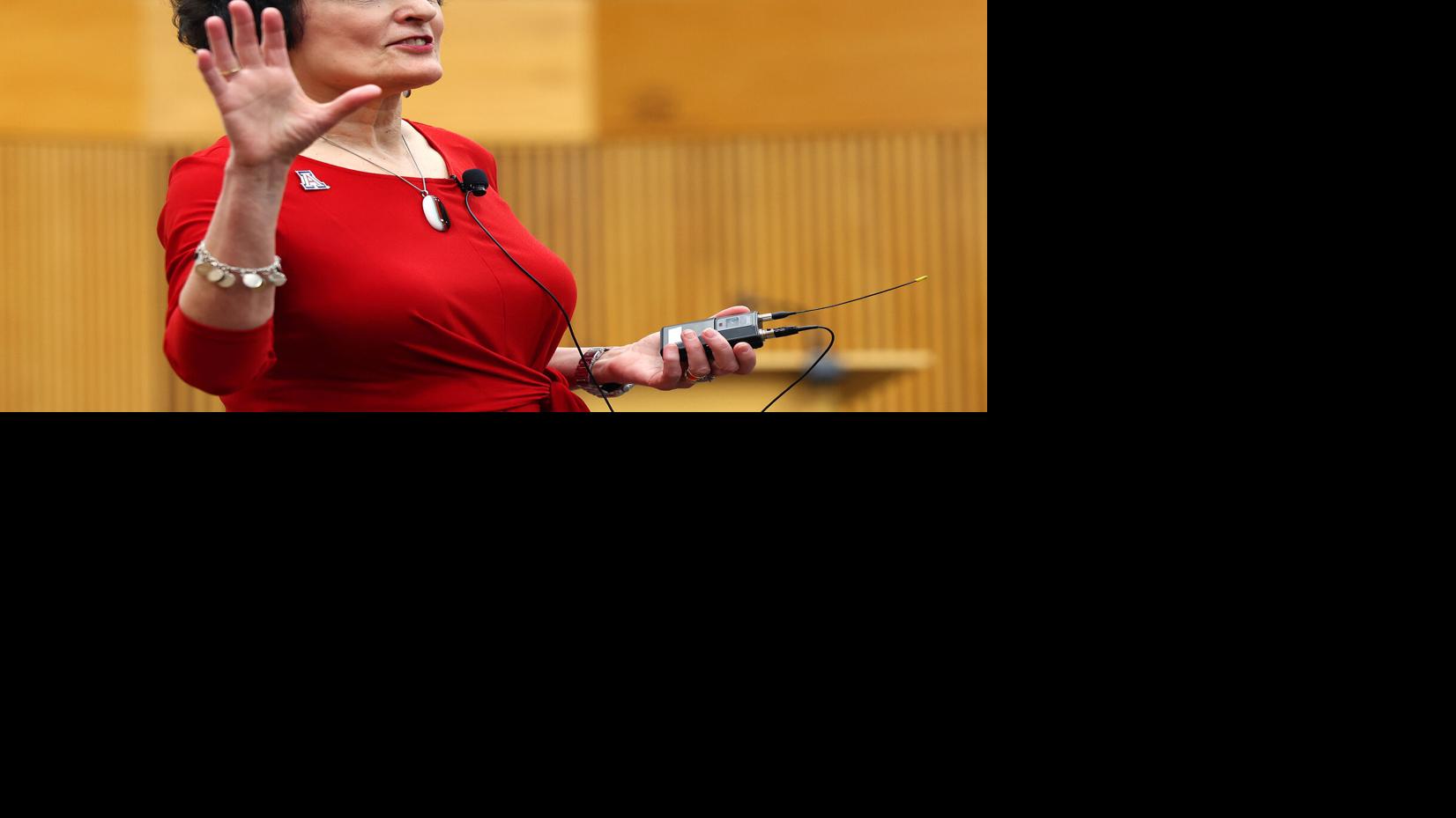 U of A provost offers bridge funds for students facing federal cuts