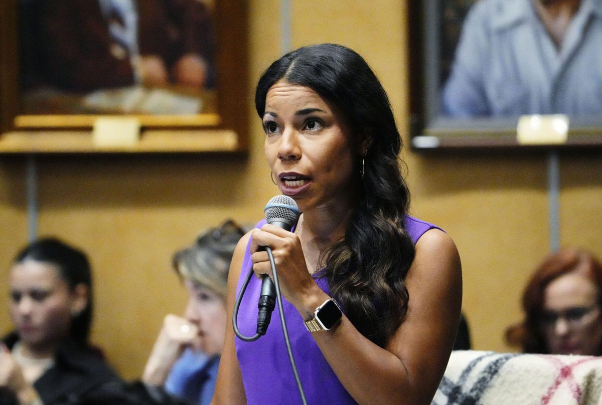Progressive Democrats in Arizona target incumbents