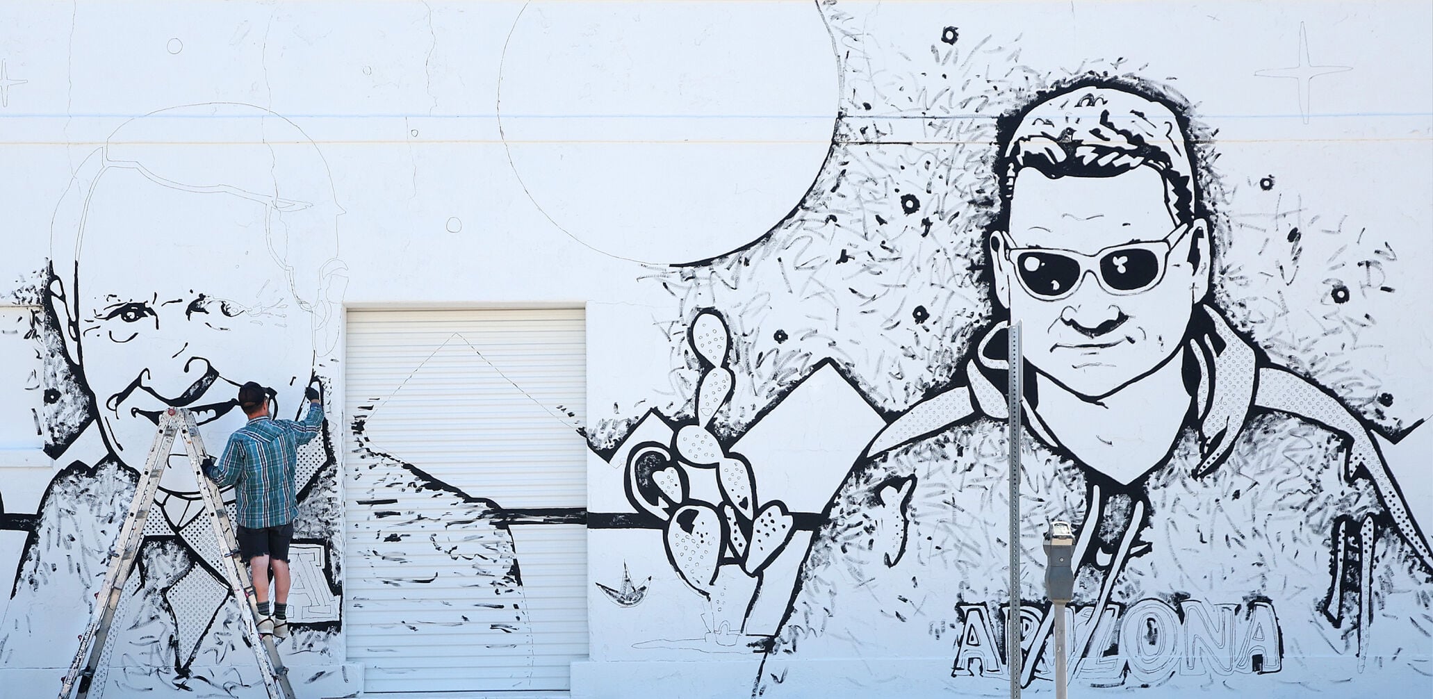 Wildcat basketball coach mural