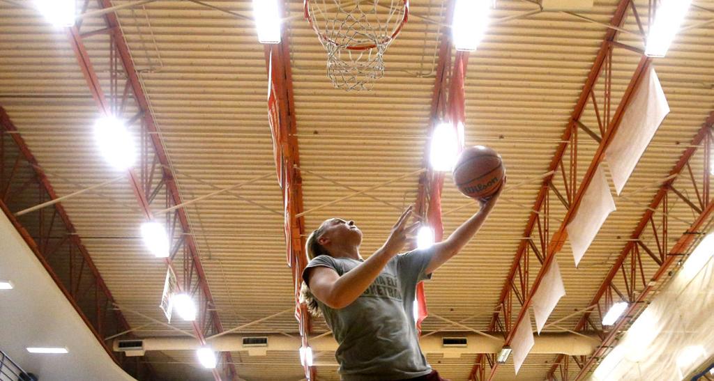 Hansen Former Badger Clark Sets Coaching Goals High High School